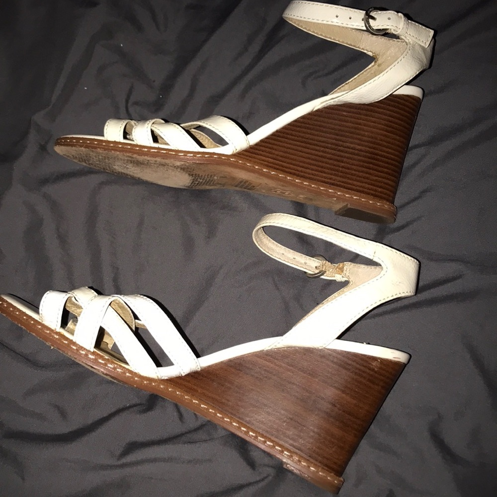 Loved Michael Kors wedges - Picture 3 of 7